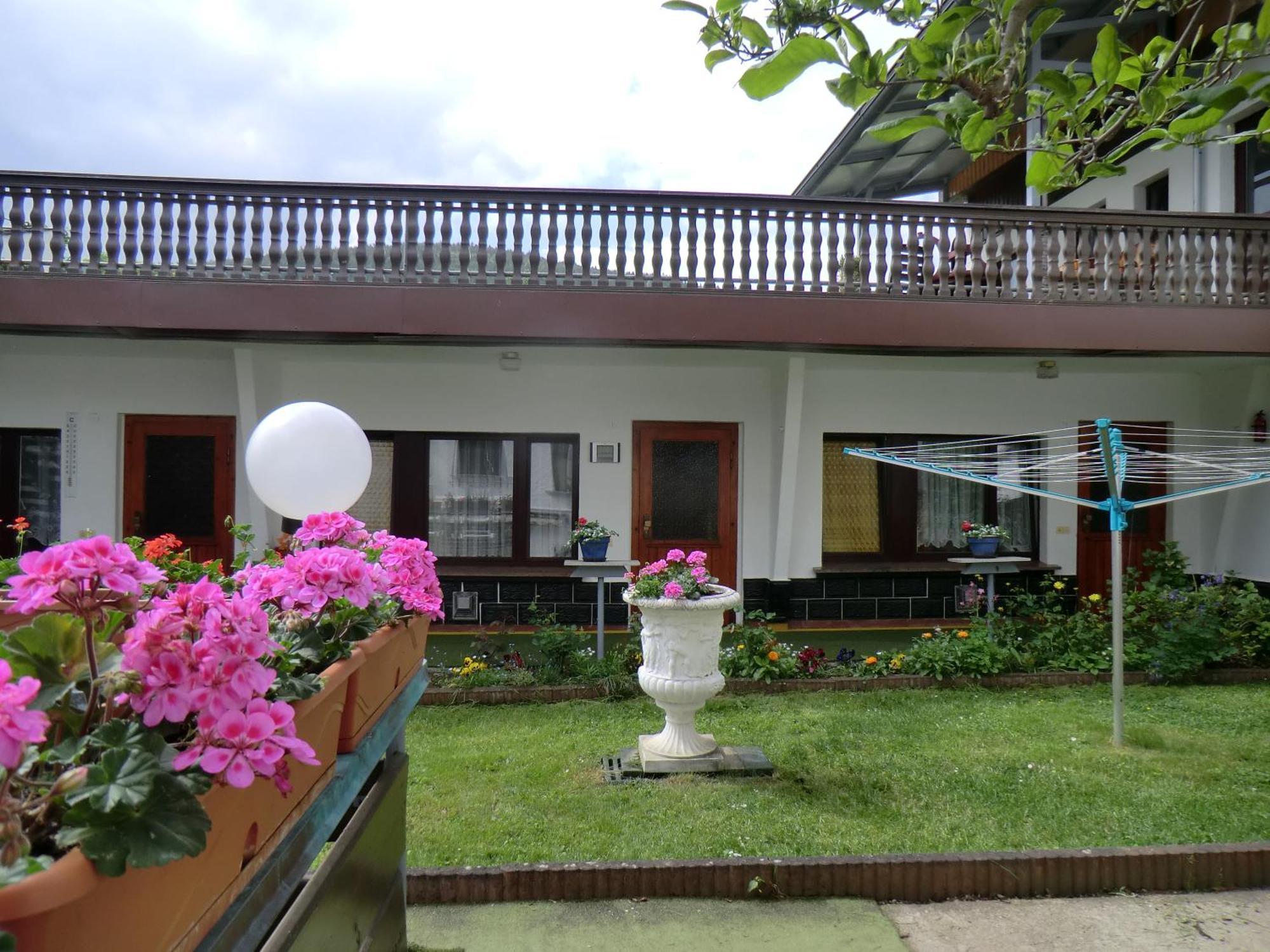 Pension Villa Broedel Bad Blankenburg Kültér fotó